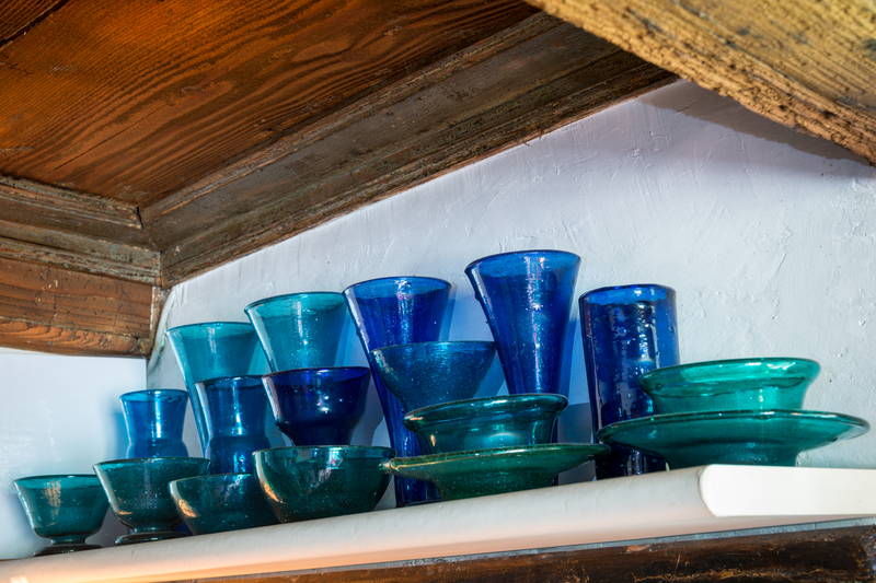 set aperitivo vetro soffiato dal blu al verde acqua