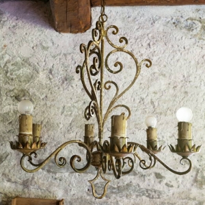 lampadario ferro battuto dorato anticato